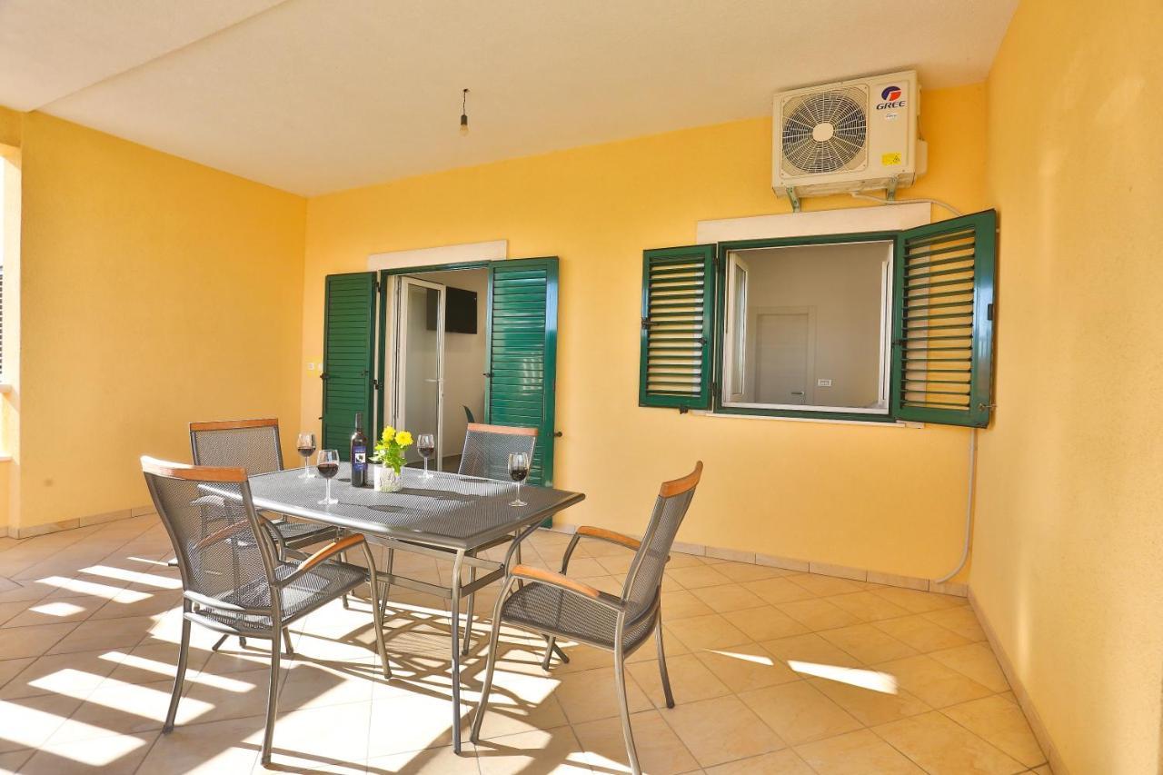 Apartments Maris Kastela Ngoại thất bức ảnh